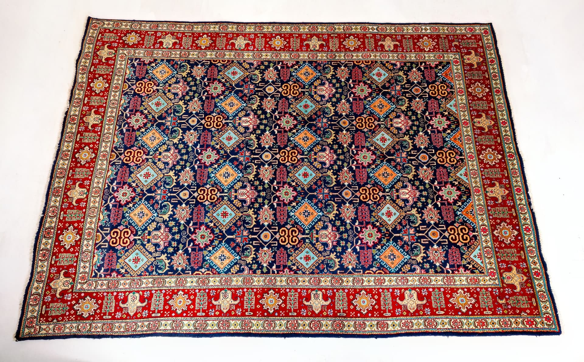 Fine Persian Tabriz — photograph 1