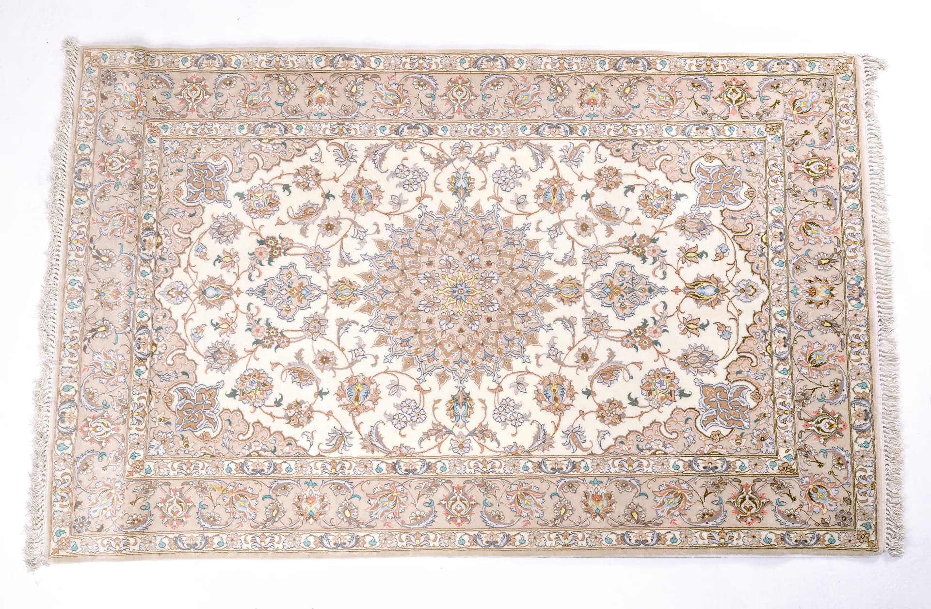 Super Fine Persian Silk & Wool Isfahan — photograph 1