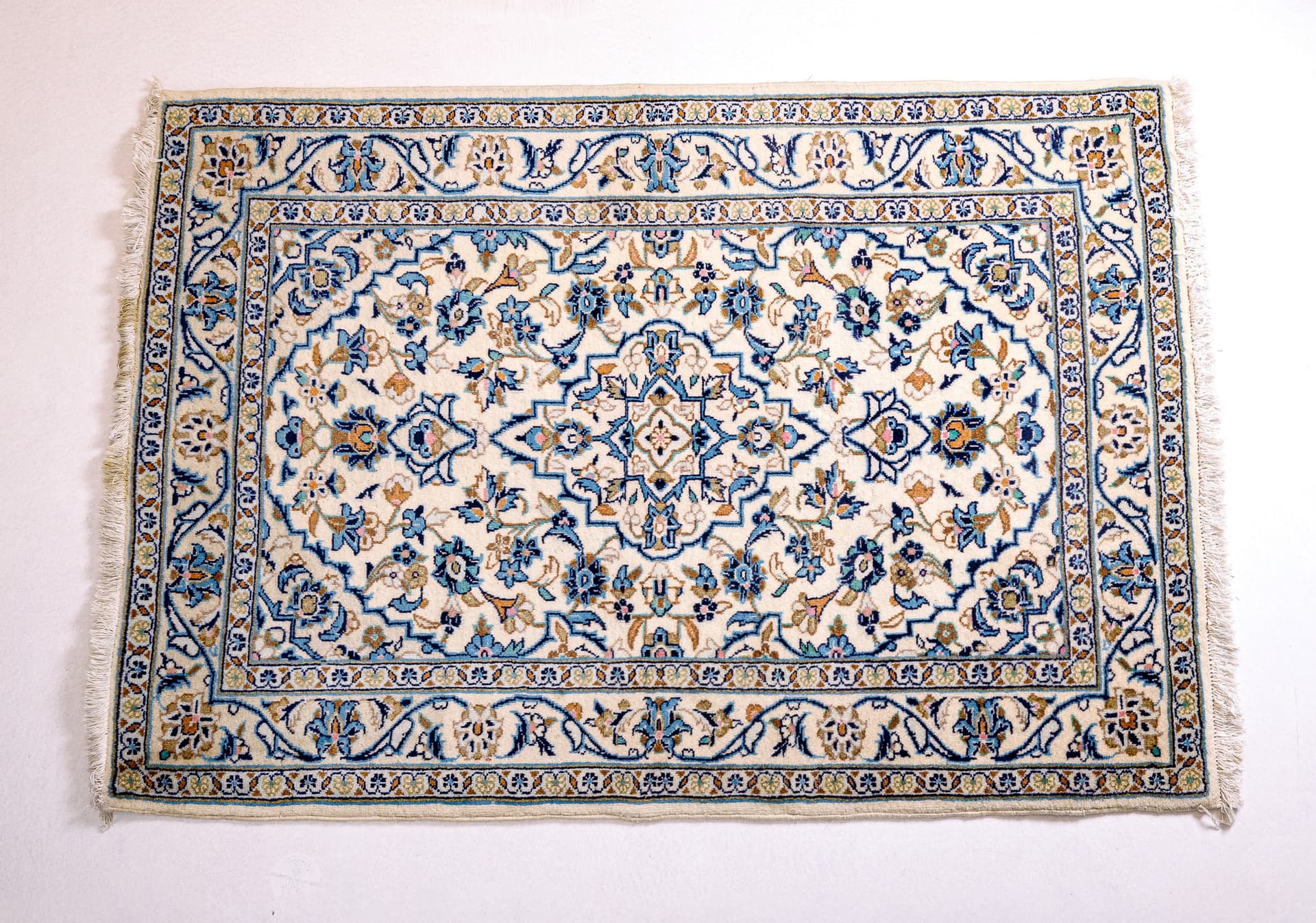 Persian Nain — photograph 1